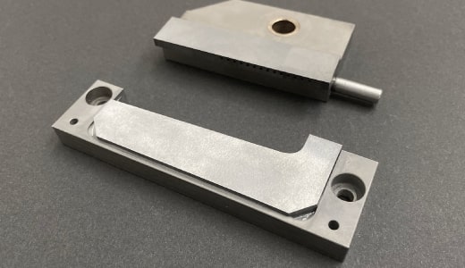 スライド式カッター11